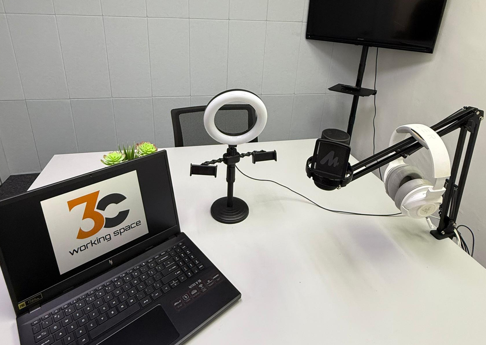 Live Streaming Room (1)